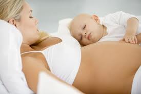 кормление грудью во время беременности